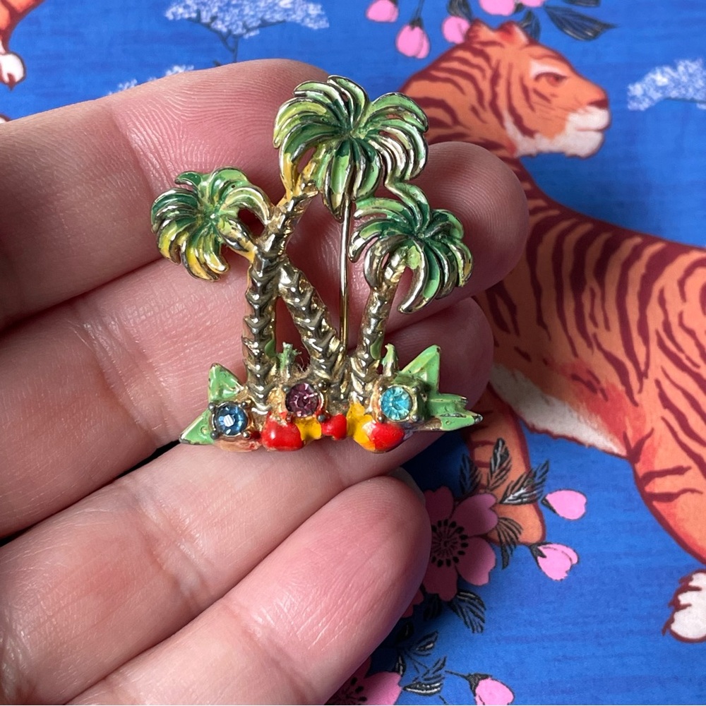 Vintage painted palm tree tropical brooch w/ rhinestones